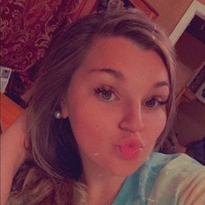 Meet your Posher, Hope